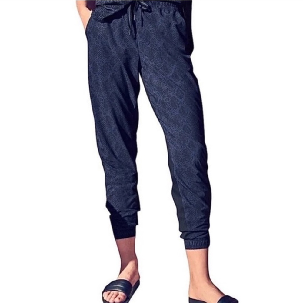 Athleta Blue Snakeprint Brooklynn Joggers Size 4‎ Athletic Gym Running Outdoor